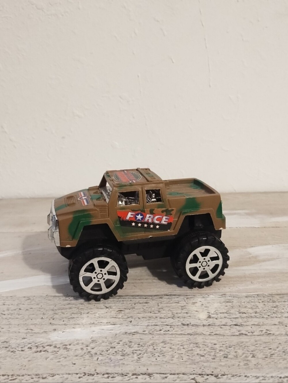 American hero Toy Military Force Truck - Green and Brown